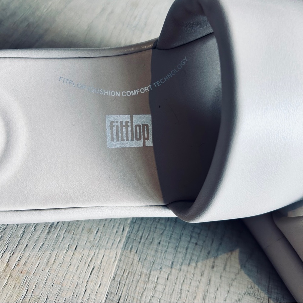 Fitflop Pale Taupe Slide Sandals Size 8.5 - Picture 3 of 9